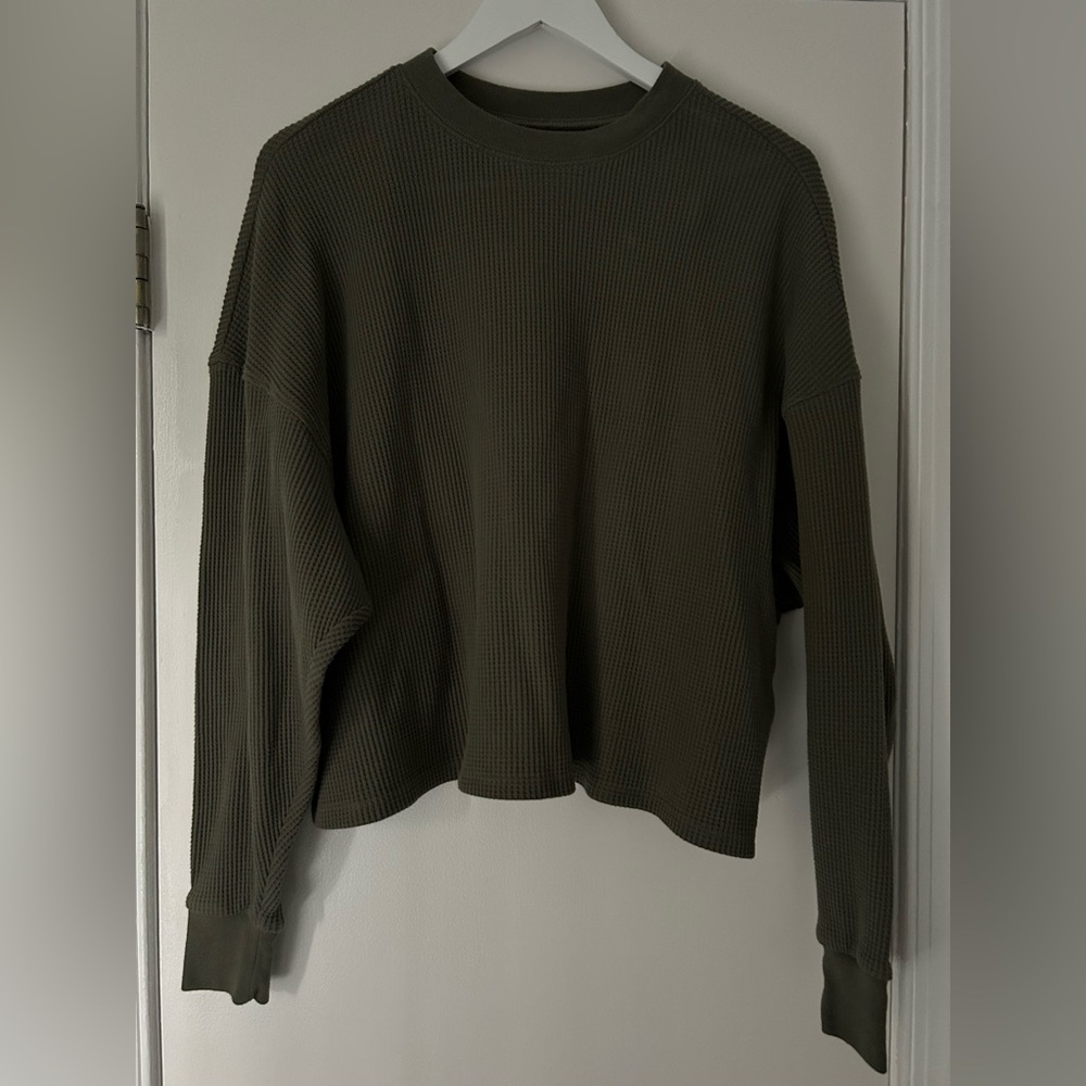 Abercrombie & Fitch Long-Sleeve Waffle Cropped Boyfriend Tee - Picture 2 of 4